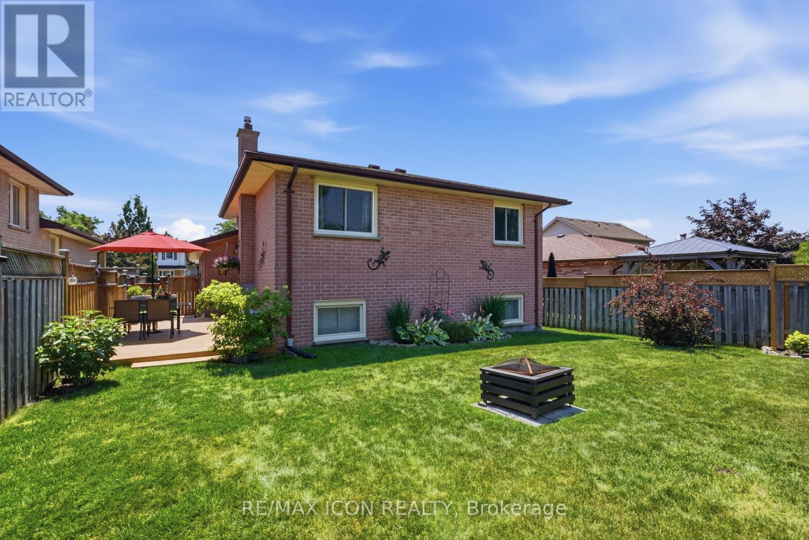 66 ASHLEY CRESCENT - 42