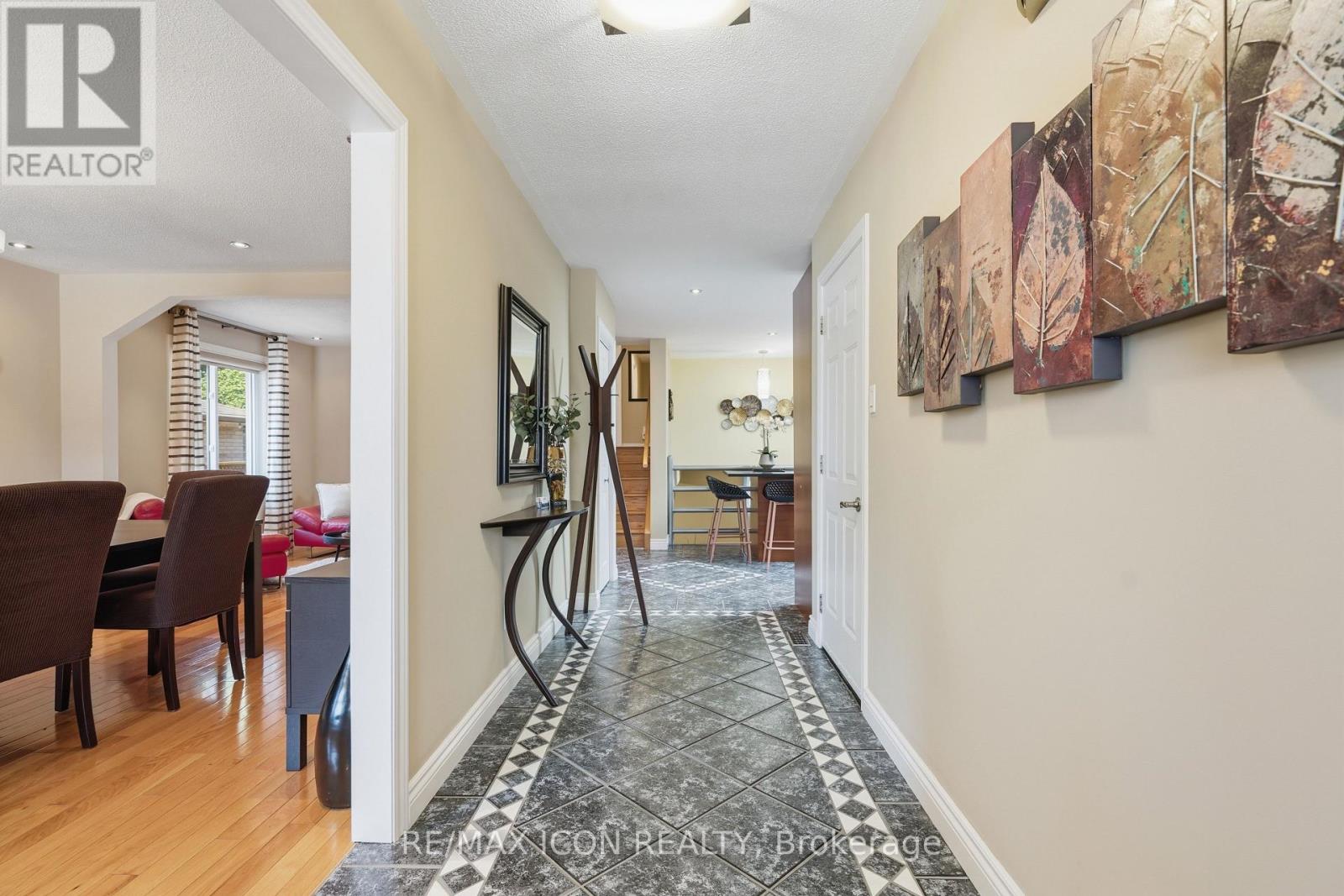 66 ASHLEY CRESCENT - 7