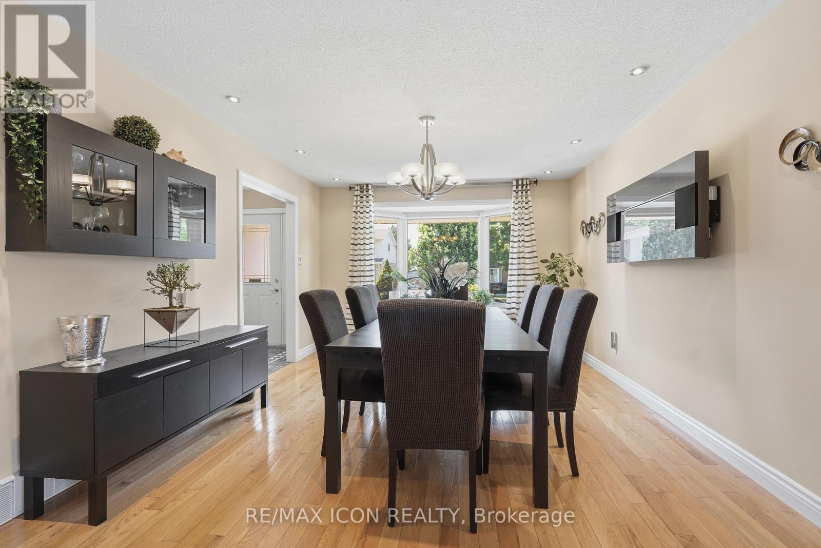 66 ASHLEY CRESCENT - 9