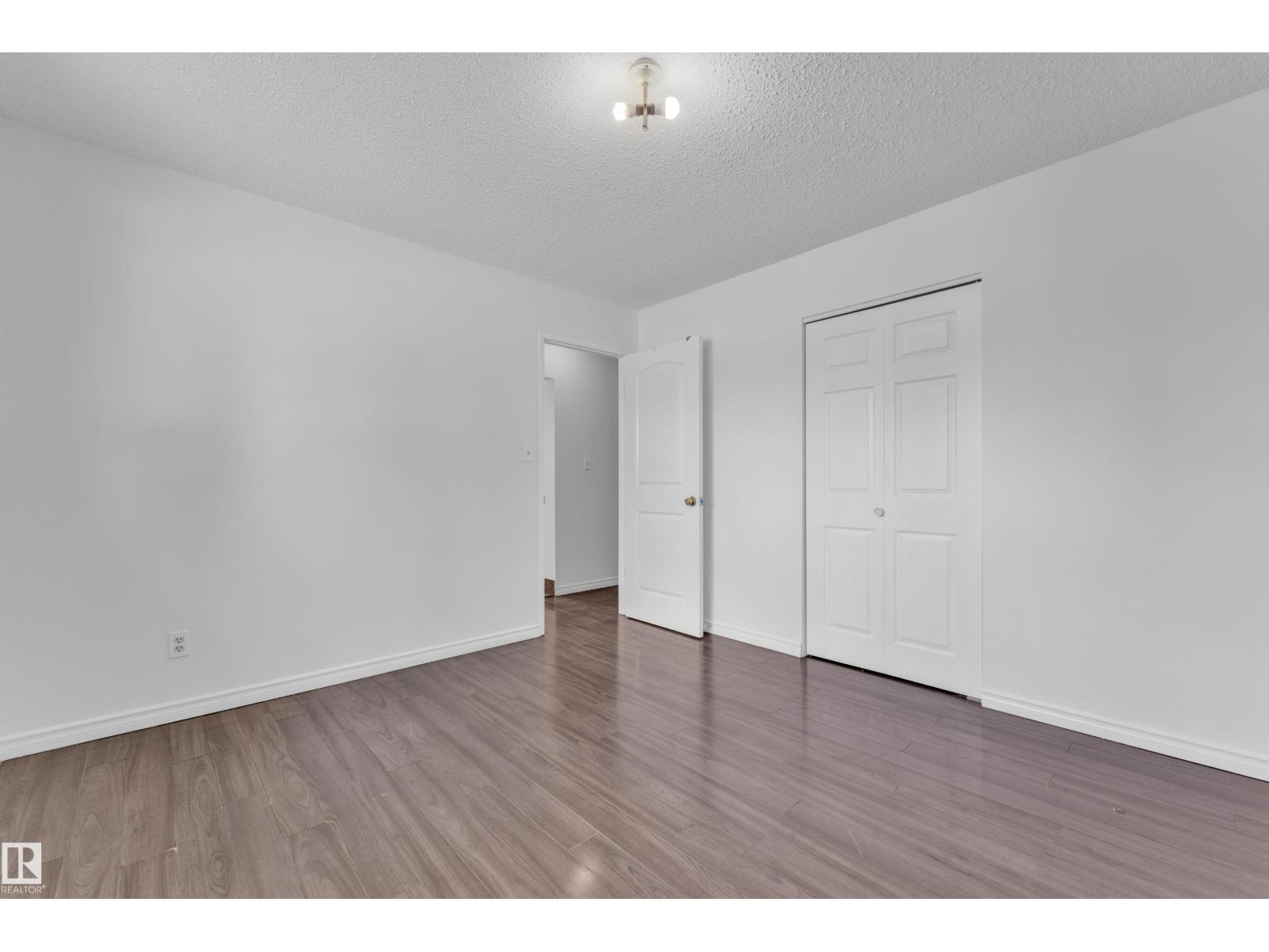 3520 19 AV NW - 13