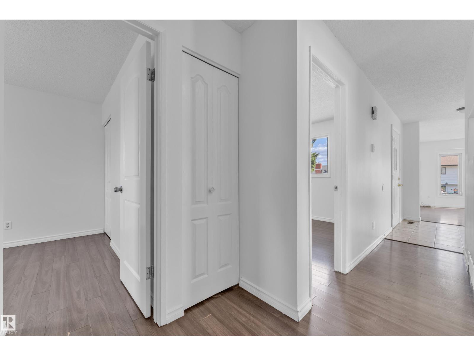 3520 19 AV NW - 19