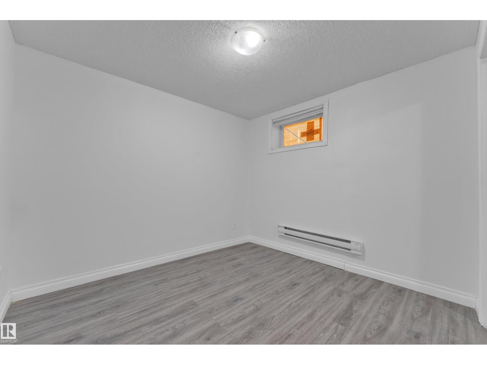 3520 19 AV NW - 27