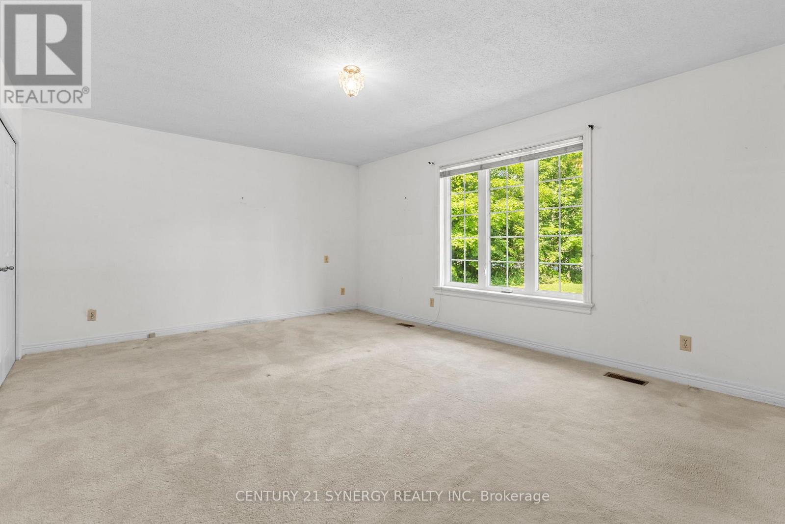 3 Bed, 2 Bath House for Sale in Ottawa – 3 CARLISLE CIRCLE, Ottawa – MLS# X13564884 - Image 24