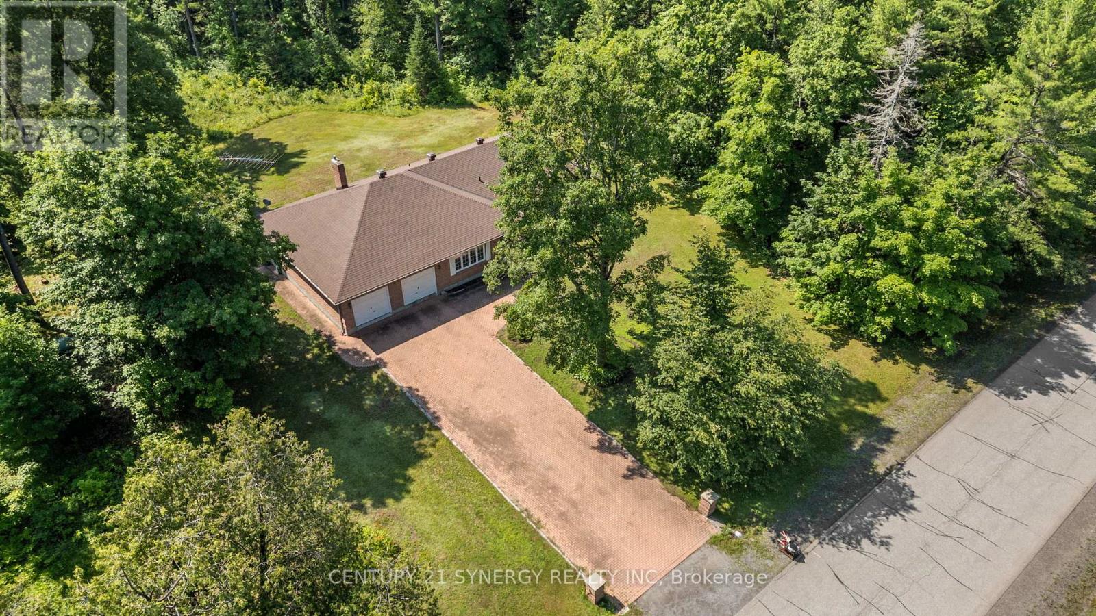 3 Bed, 2 Bath House for Sale in Ottawa – 3 CARLISLE CIRCLE, Ottawa – MLS# X13564884 - Image 31