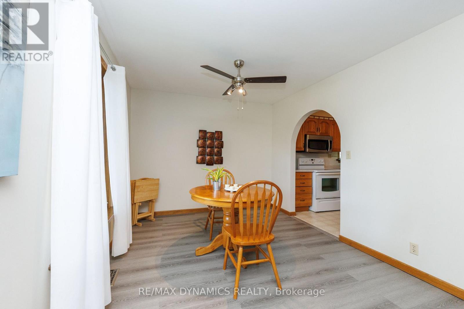 7701 BADGER ROAD - 11