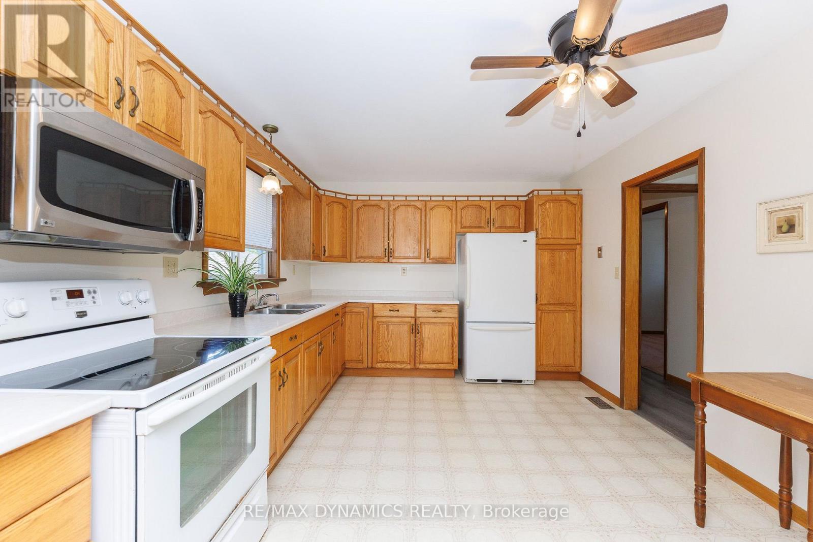 7701 BADGER ROAD - 13