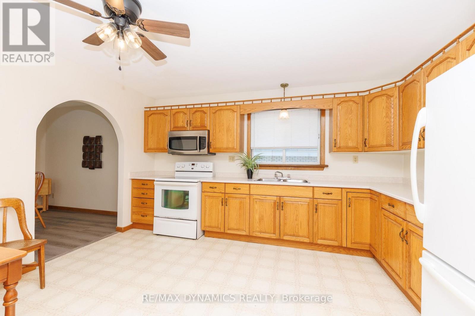7701 BADGER ROAD - 14