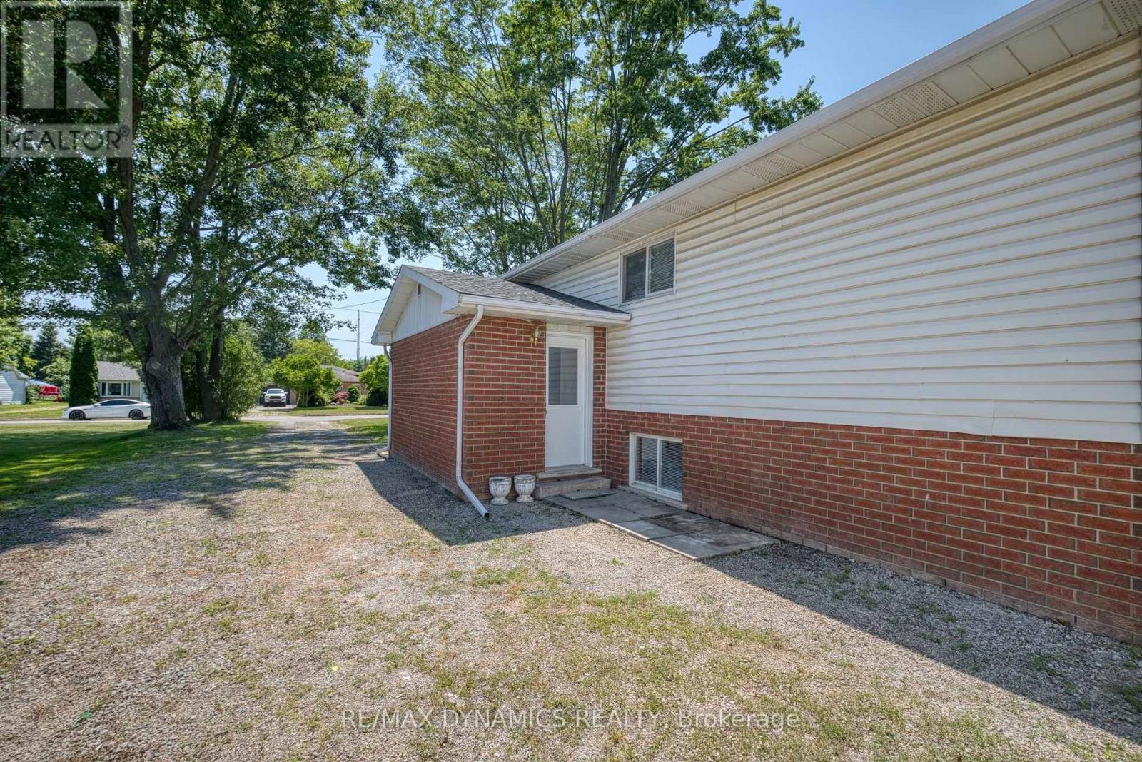7701 BADGER ROAD - 31