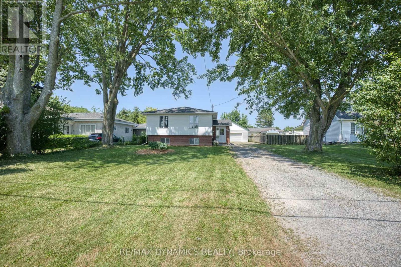 7701 BADGER ROAD - 35