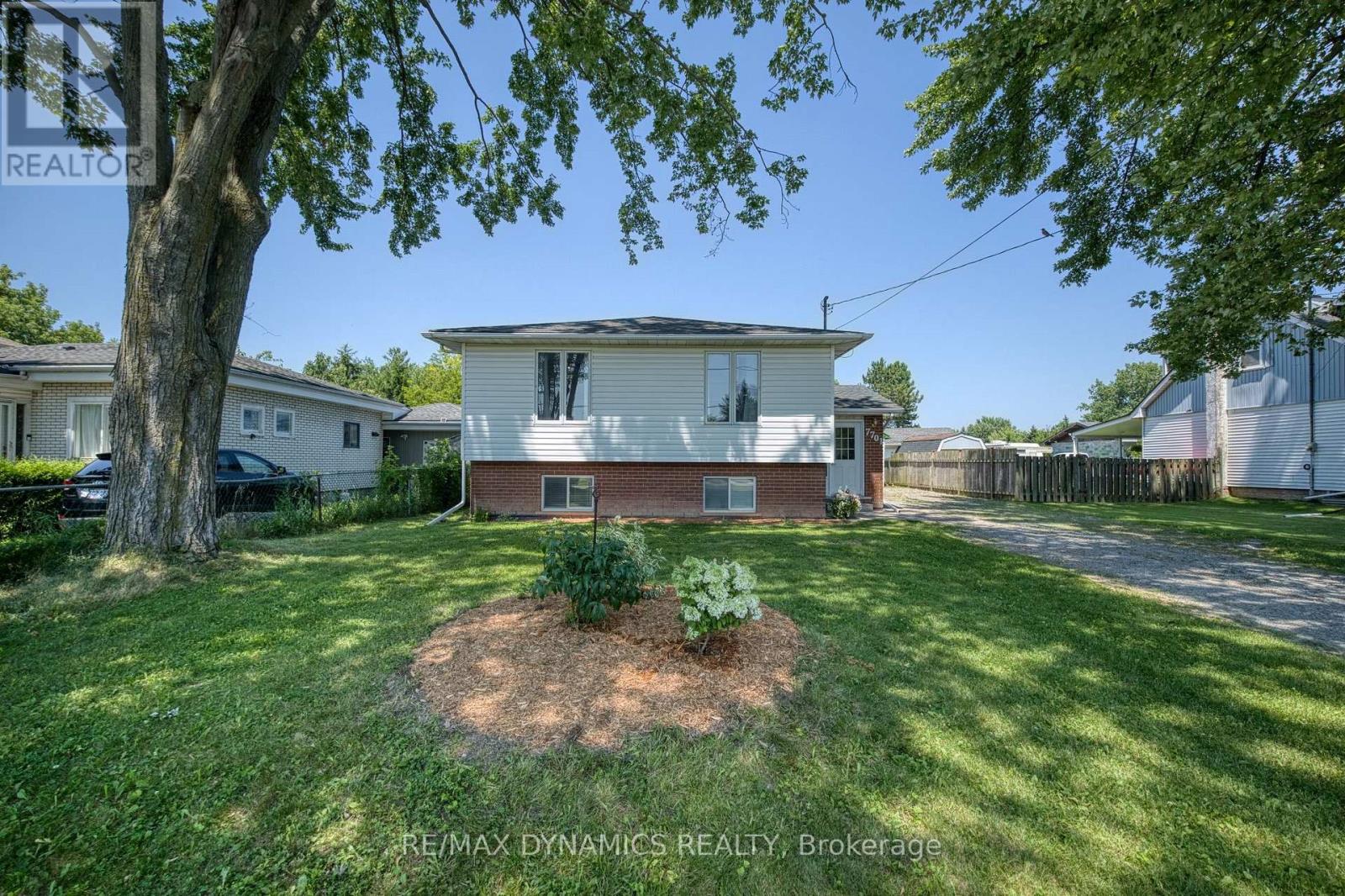 7701 BADGER ROAD - 36