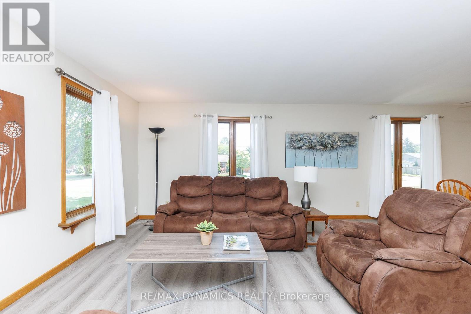 7701 BADGER ROAD - 8