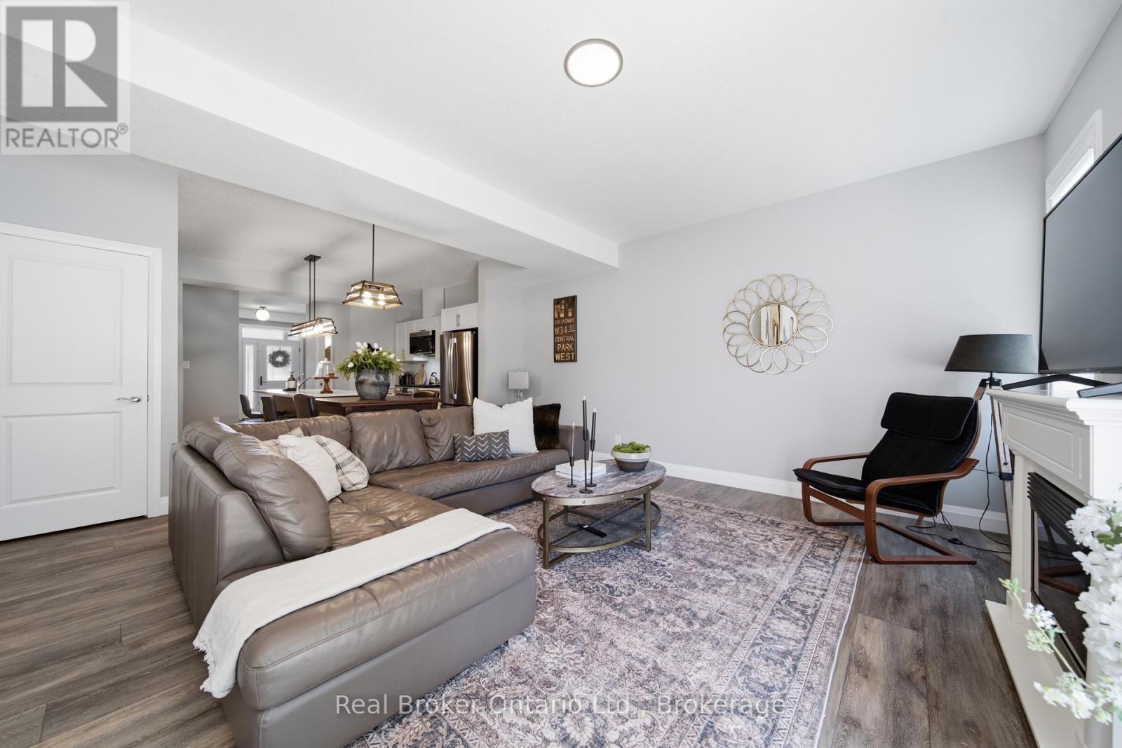 103 STEPHENSON WAY - 12