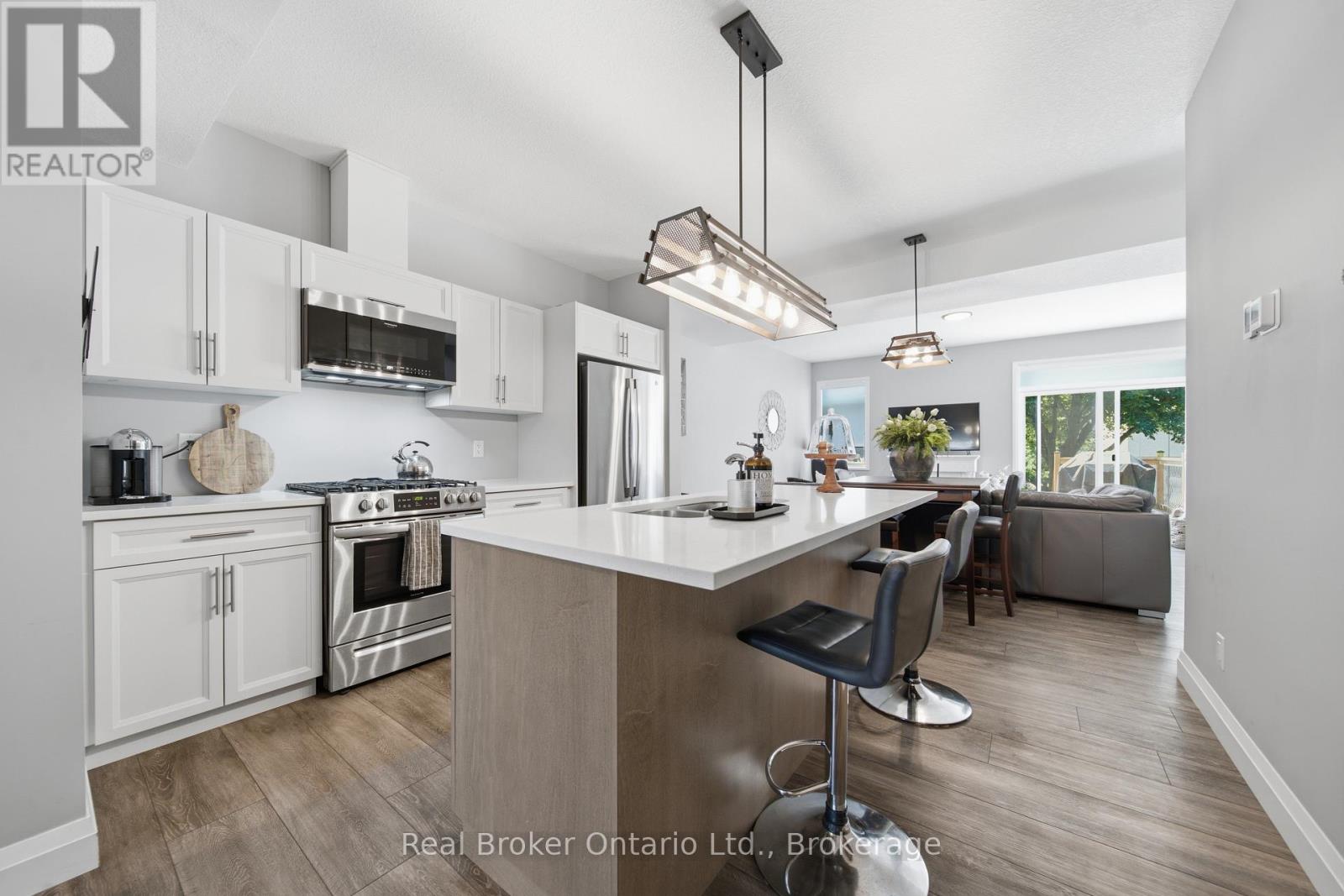 103 STEPHENSON WAY - 6