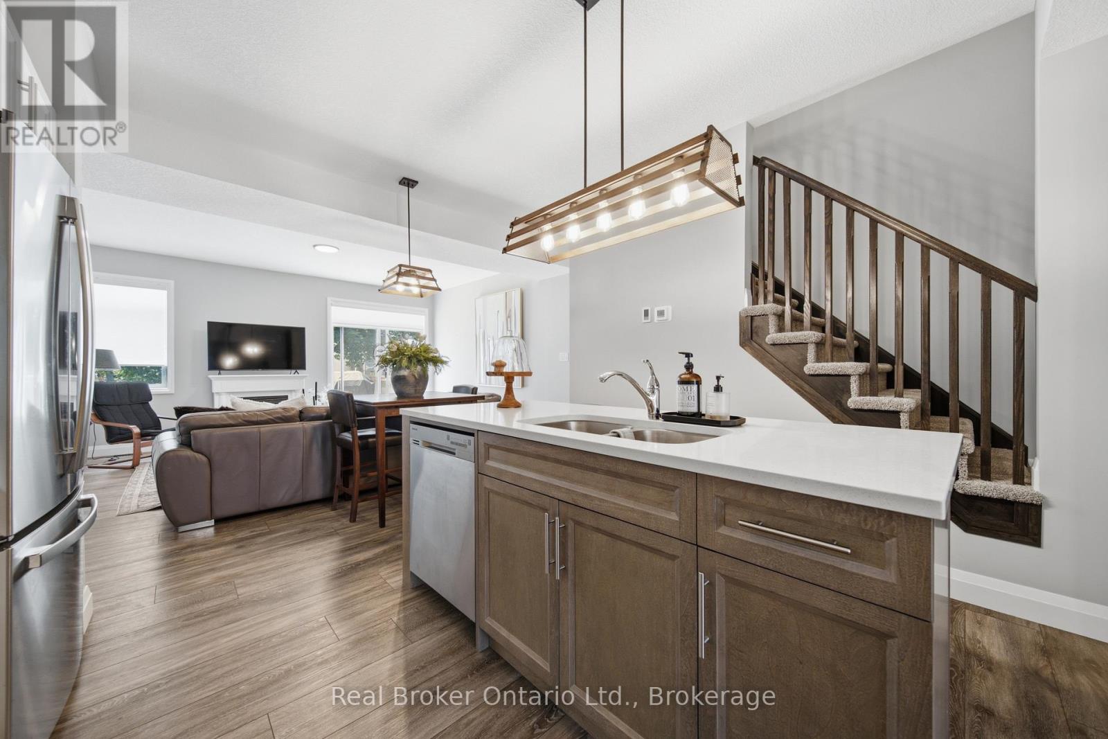 103 STEPHENSON WAY - 9