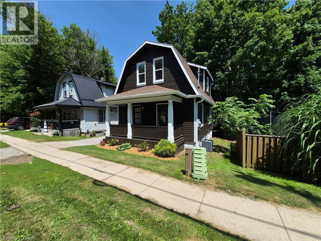 217 QUEEN Street N - 3