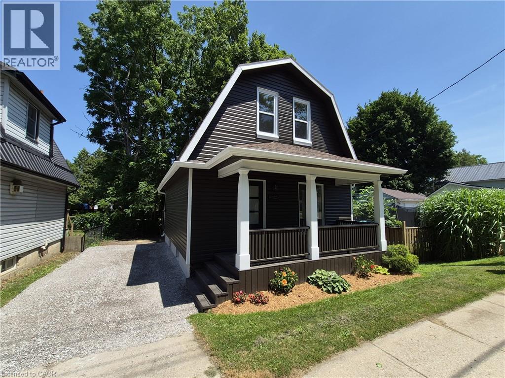 217 QUEEN Street N - 4
