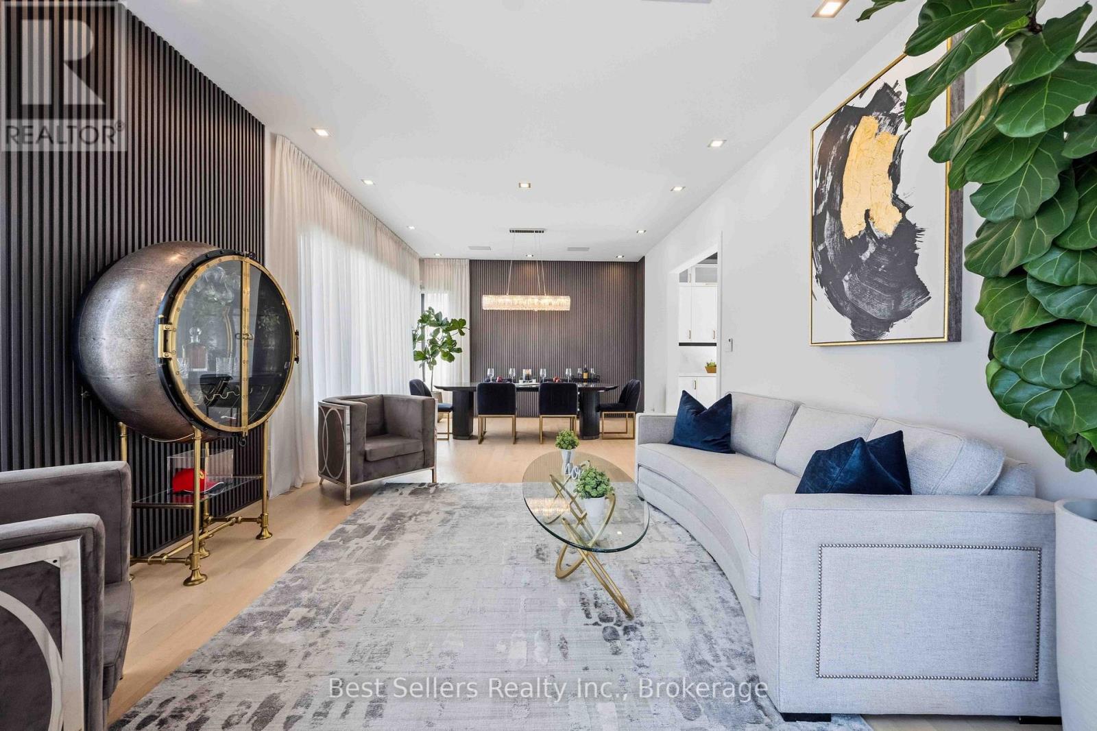 52 Grantbrook Street North, Toronto, ON photo 5