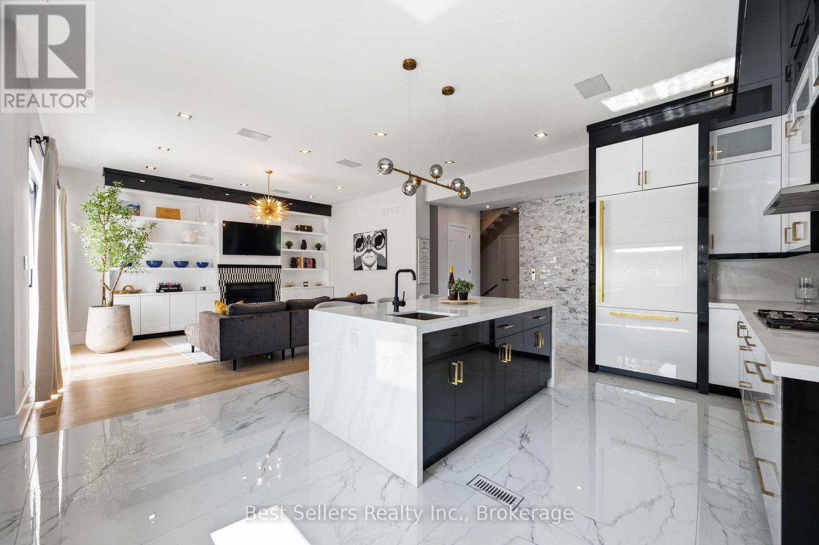 52 Grantbrook Street North, Toronto, ON photo 9