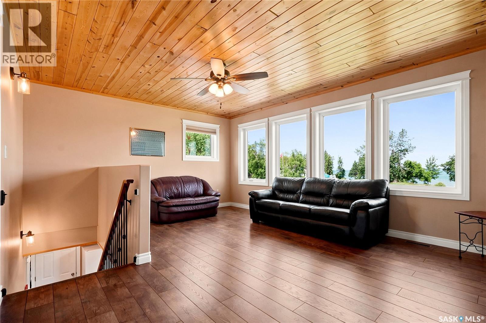 4 Marina DRIVE - 22