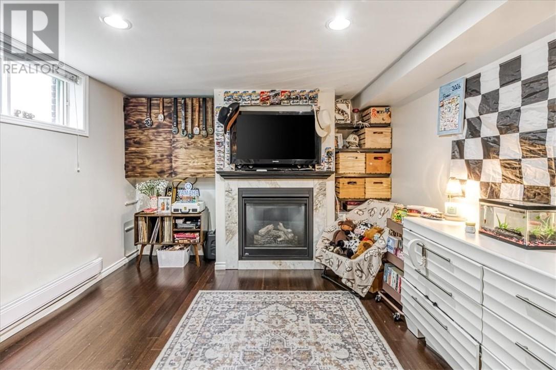 5372 Donald Street - 12