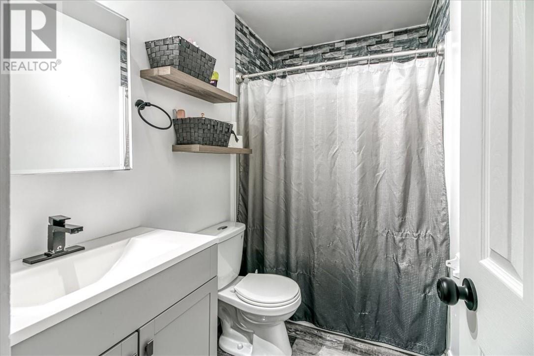 5372 Donald Street - 16