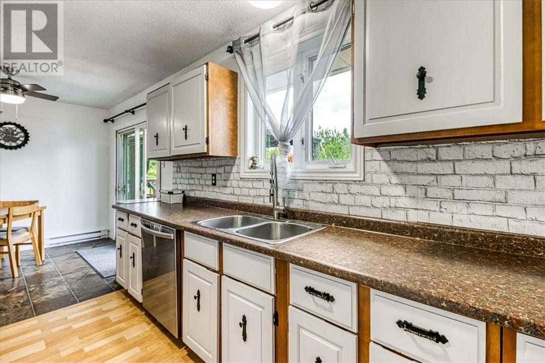 5372 Donald Street - 27
