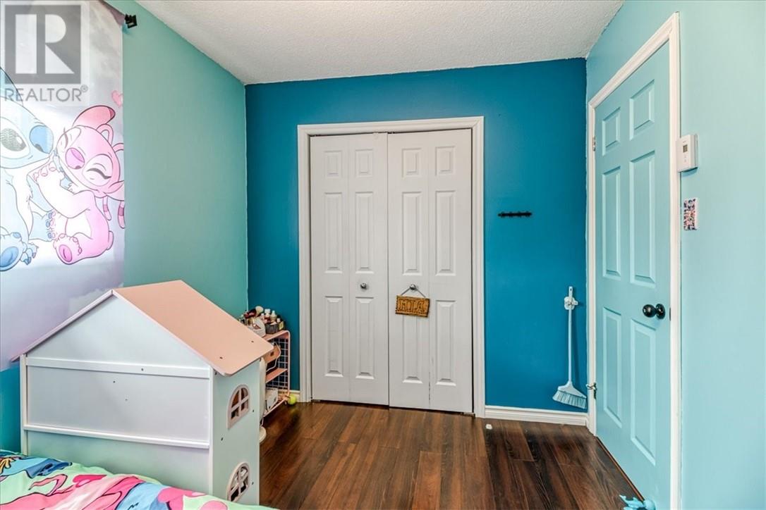 5372 Donald Street - 24