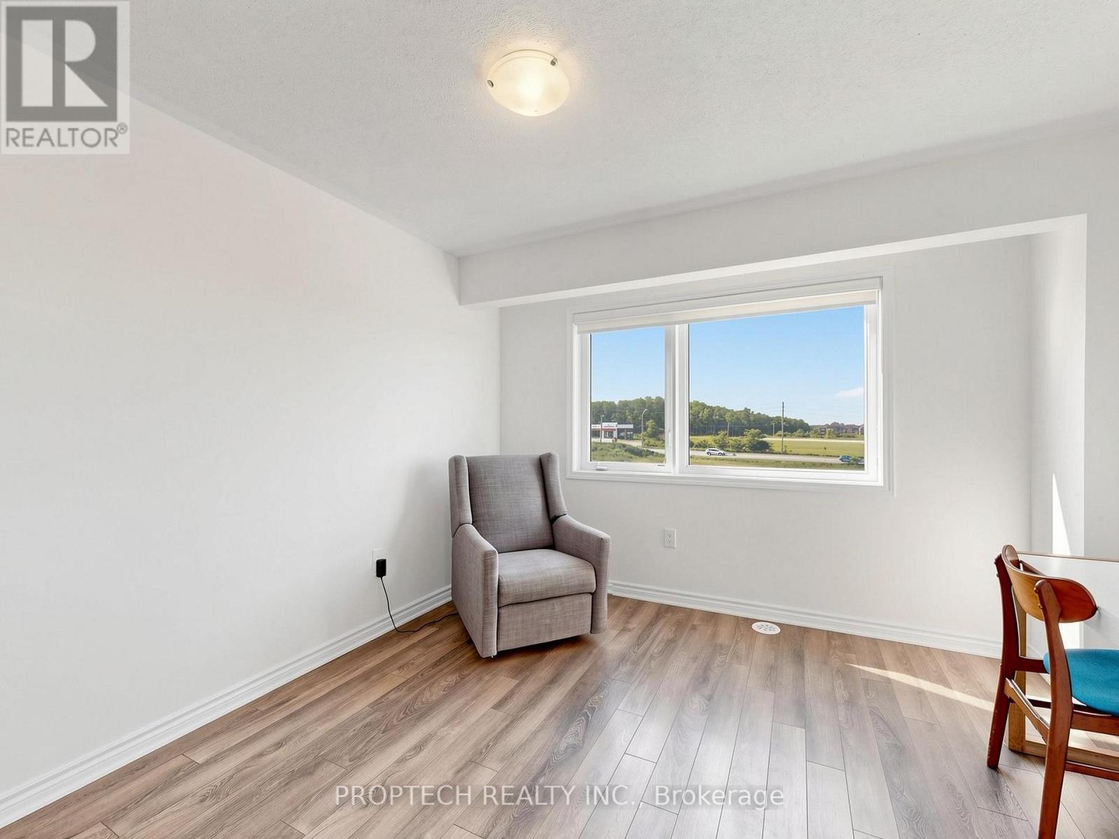 392 ARTHUR BONNER AVENUE - 24