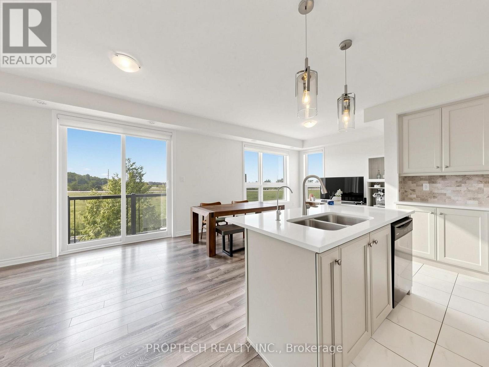 392 ARTHUR BONNER AVENUE - 7