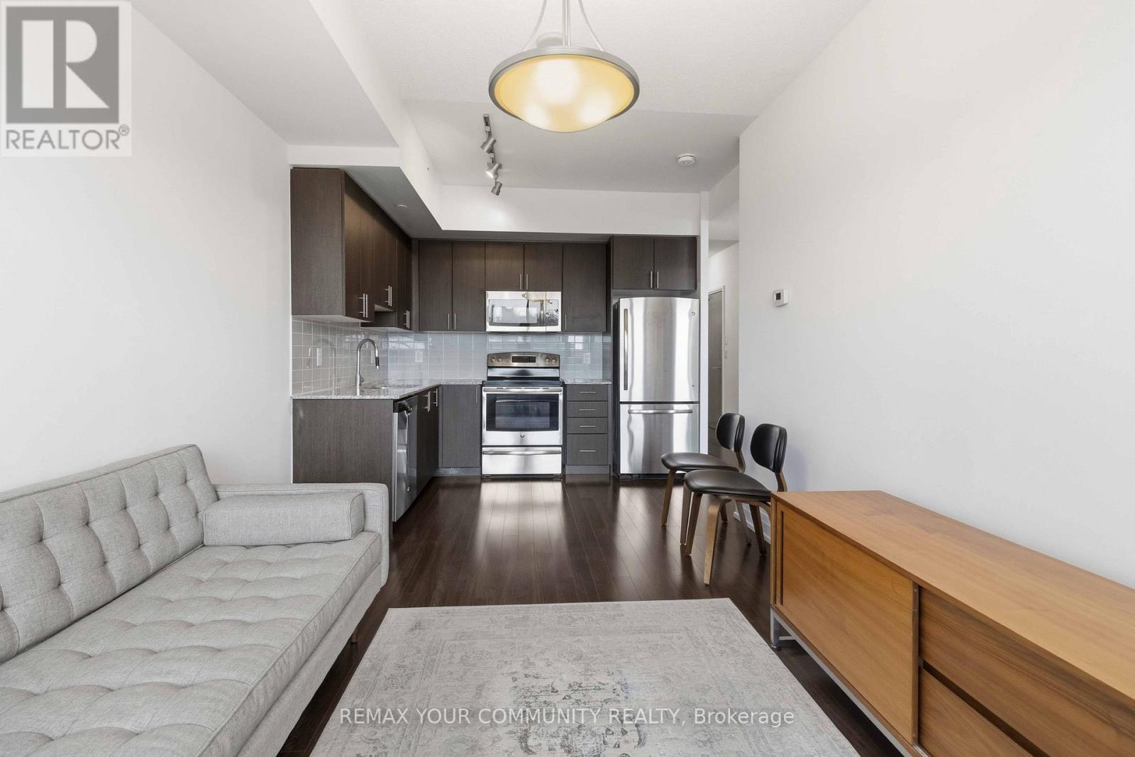 #418 7167 YONGE STREET - 10