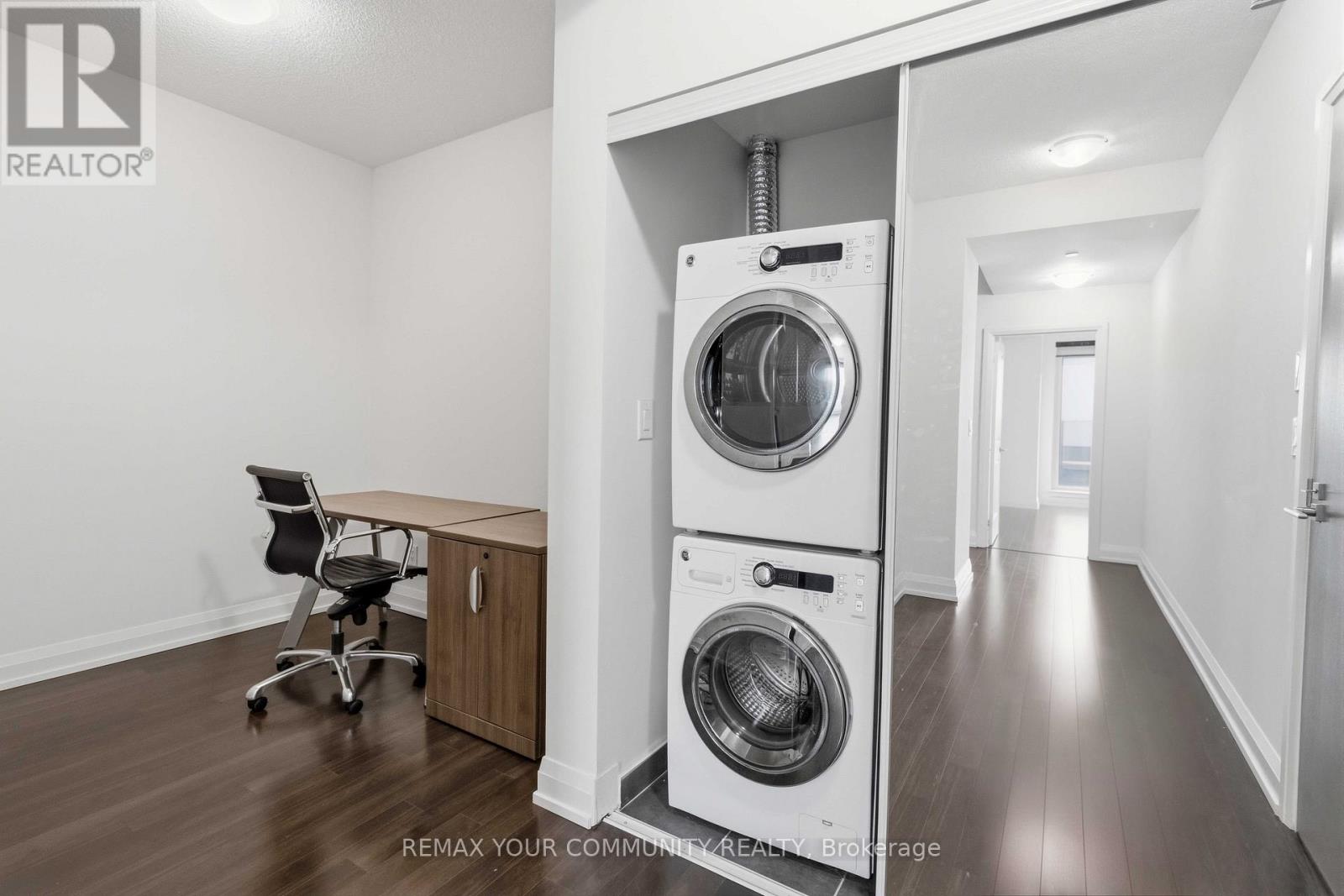 #418 7167 YONGE STREET - 7