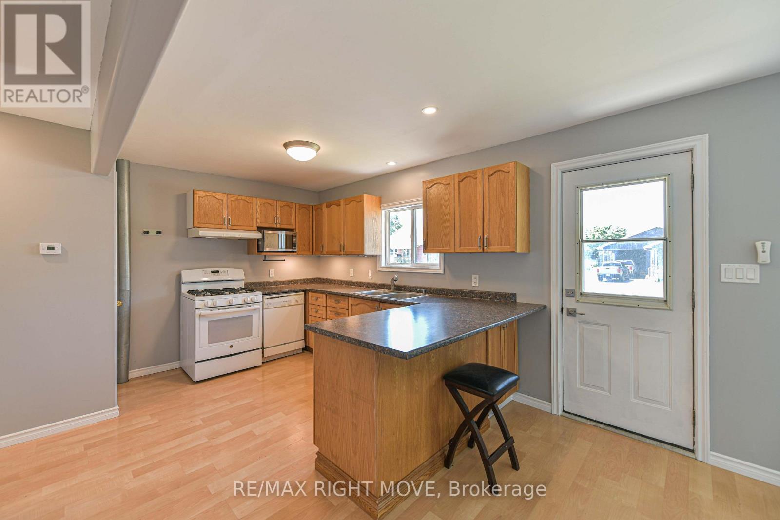 424 HIGH STREET - 11