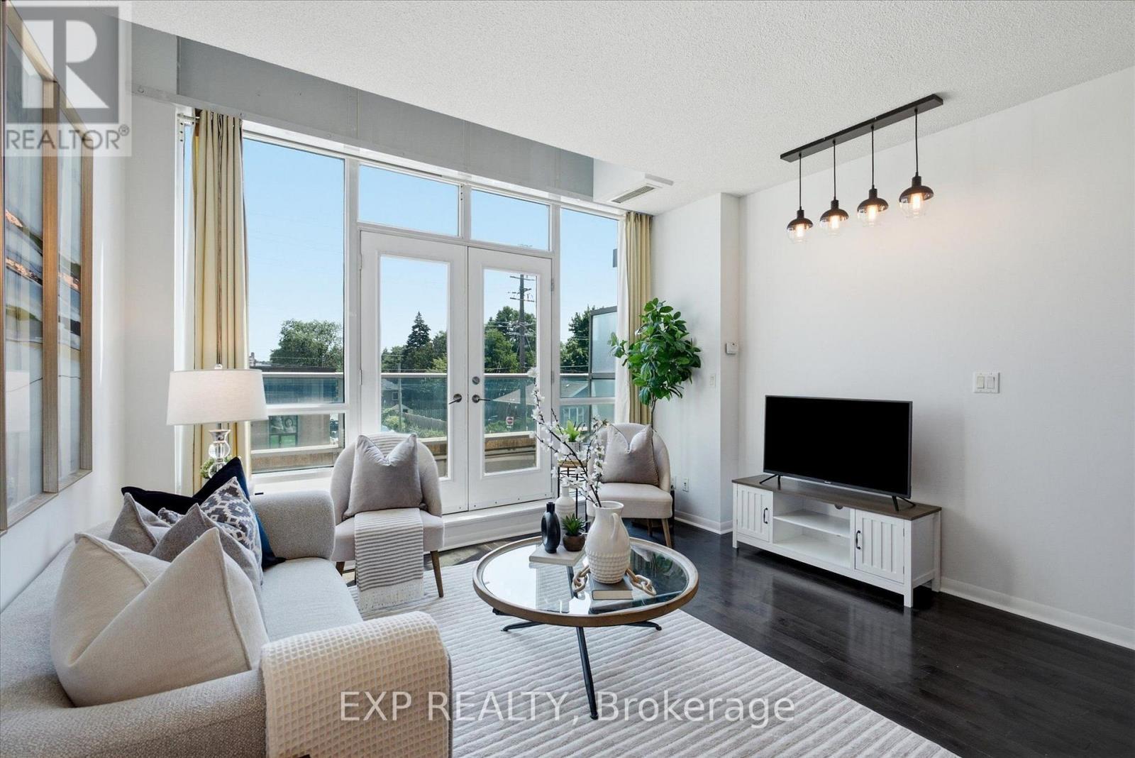 #221 3391 BLOOR STREET W - 10