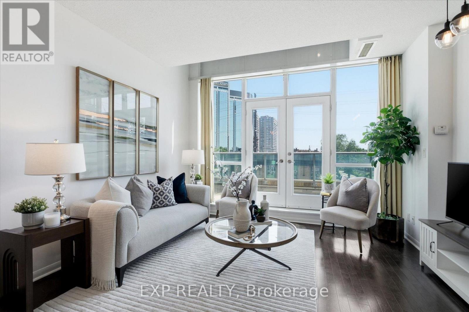 #221 3391 BLOOR STREET W - 11