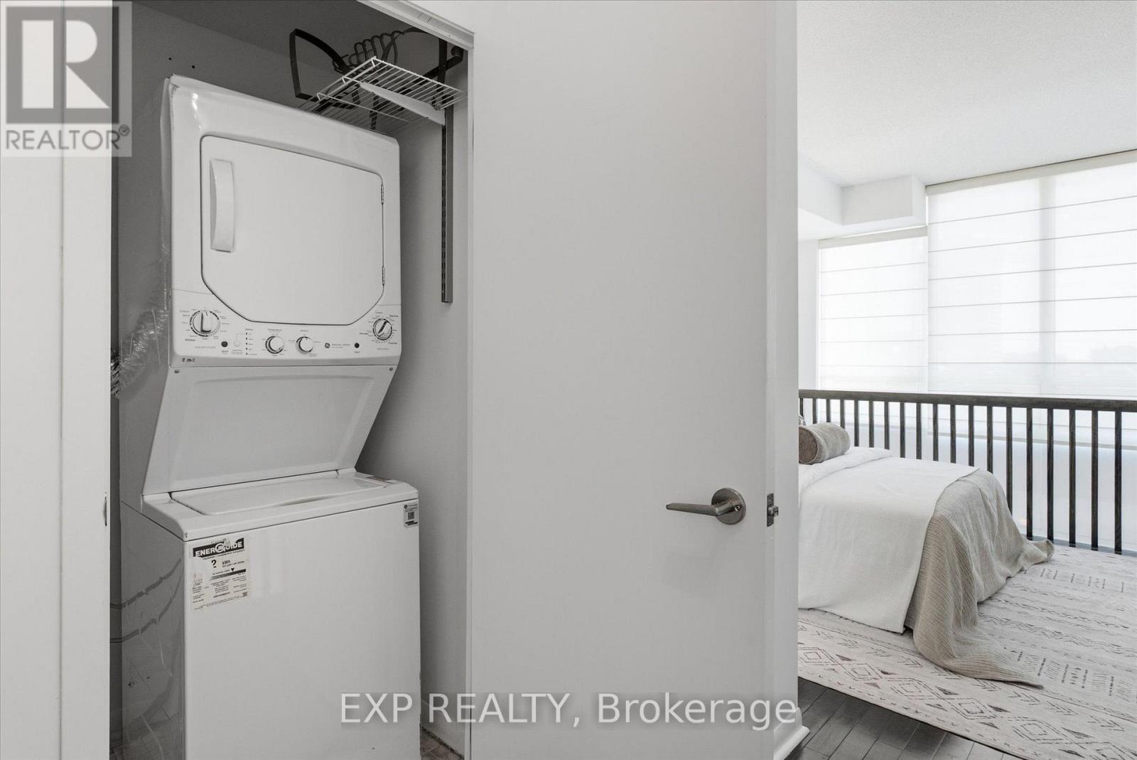 #221 3391 BLOOR STREET W - 31