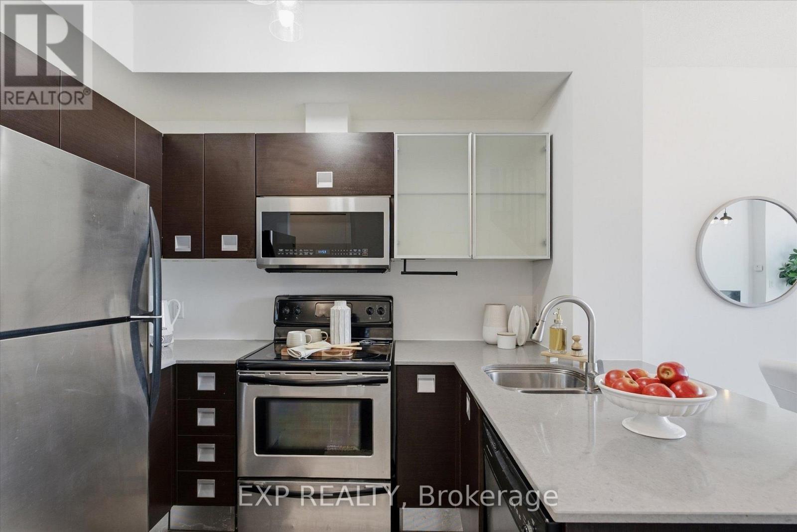 #221 3391 BLOOR STREET W - 4