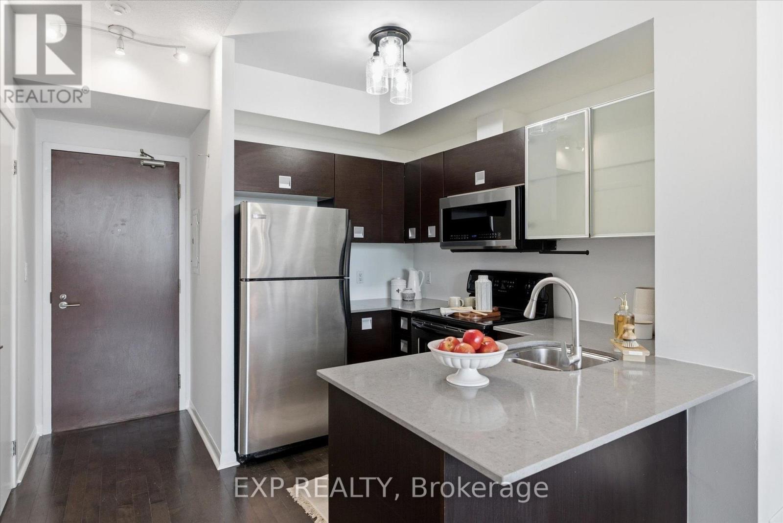 #221 3391 BLOOR STREET W - 6