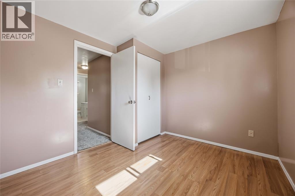 637 ROGER STREET - 23