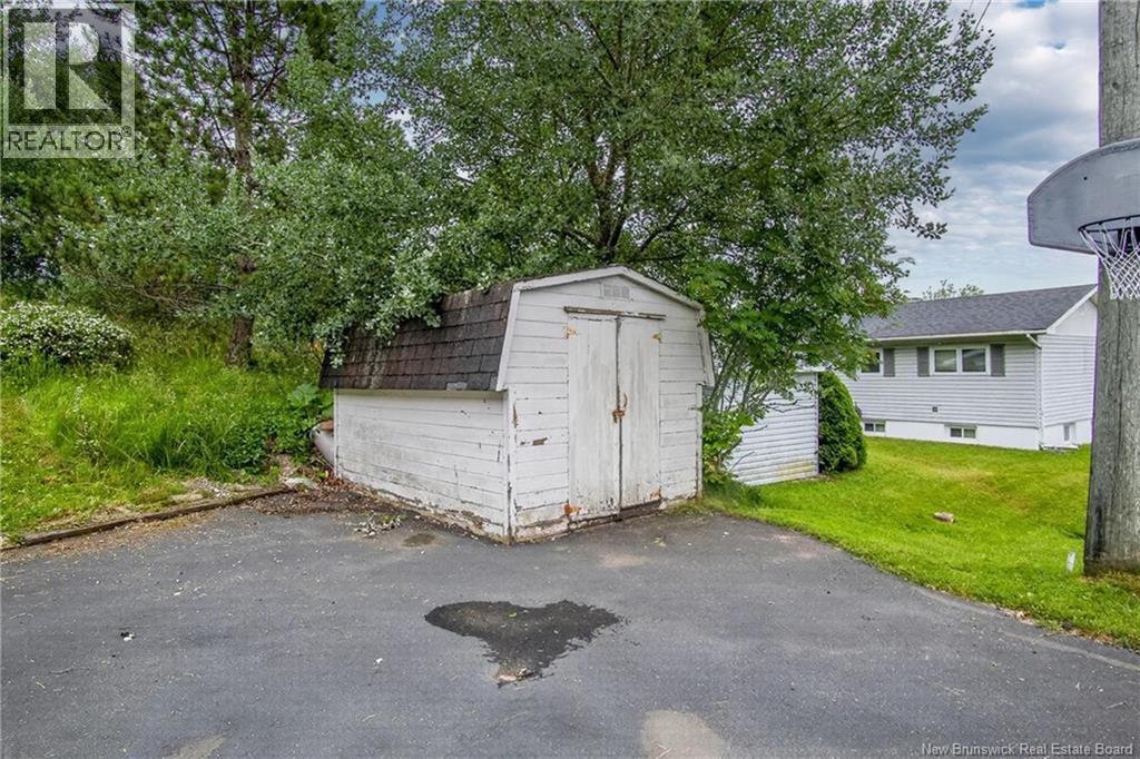 21 Mountain Road - 43