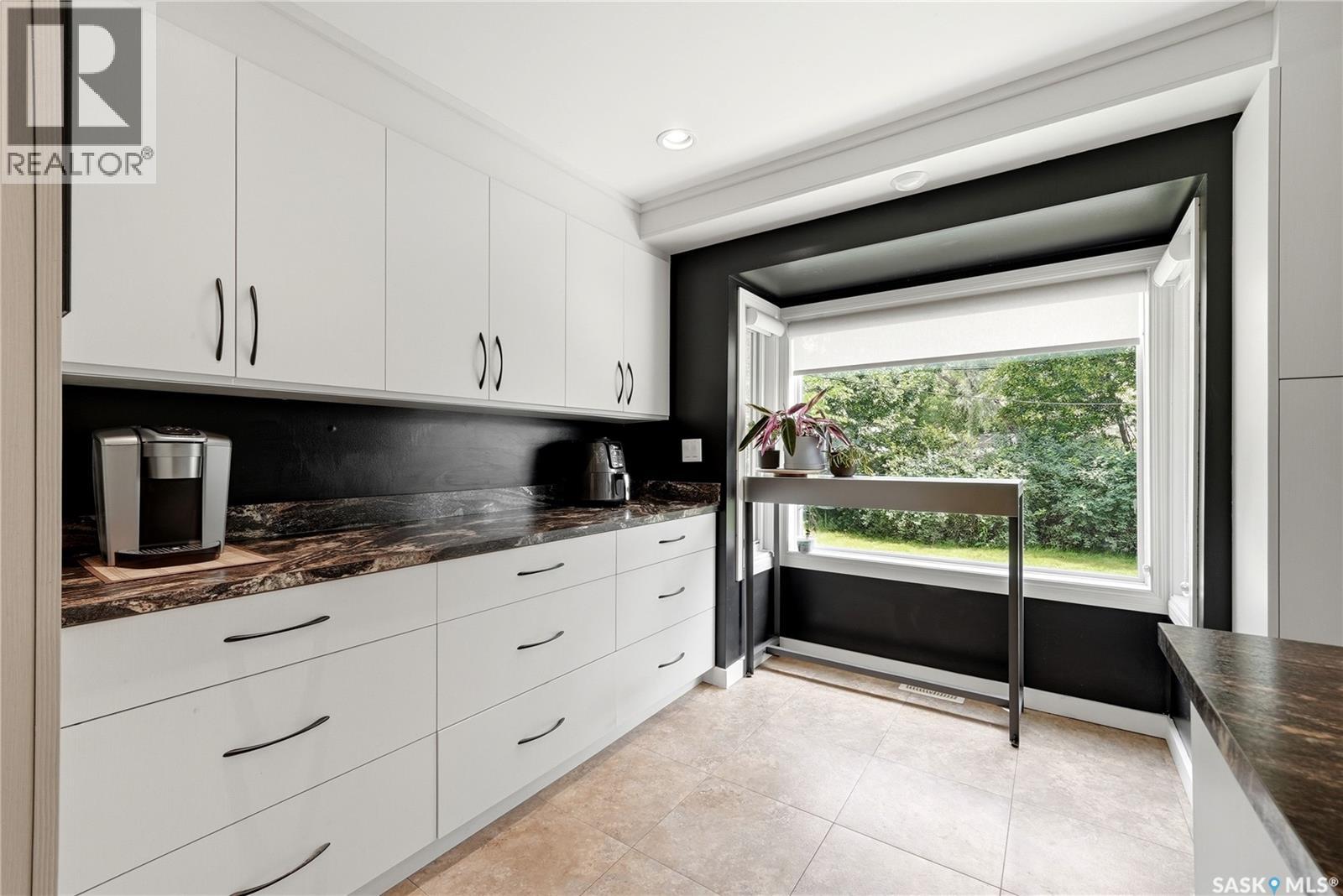 111 Bell STREET - Image 11