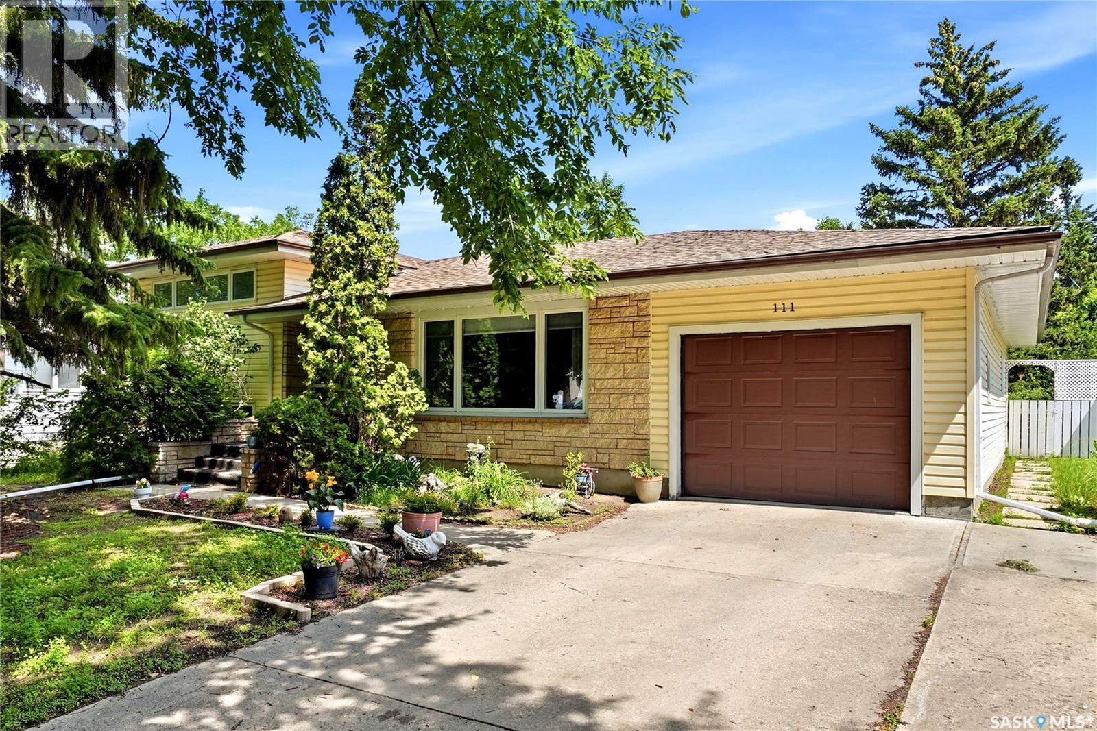 111 Bell STREET - 2