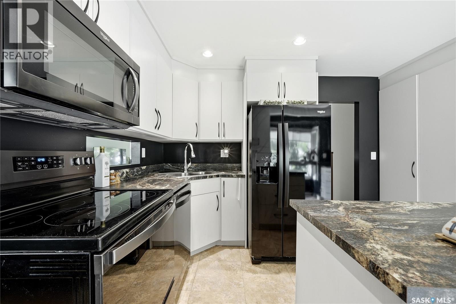 111 Bell STREET - Image 8