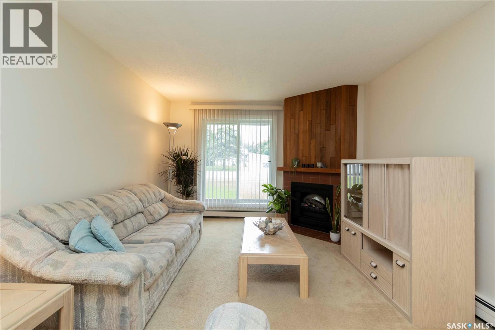 #111 425 115th STREET E - 12