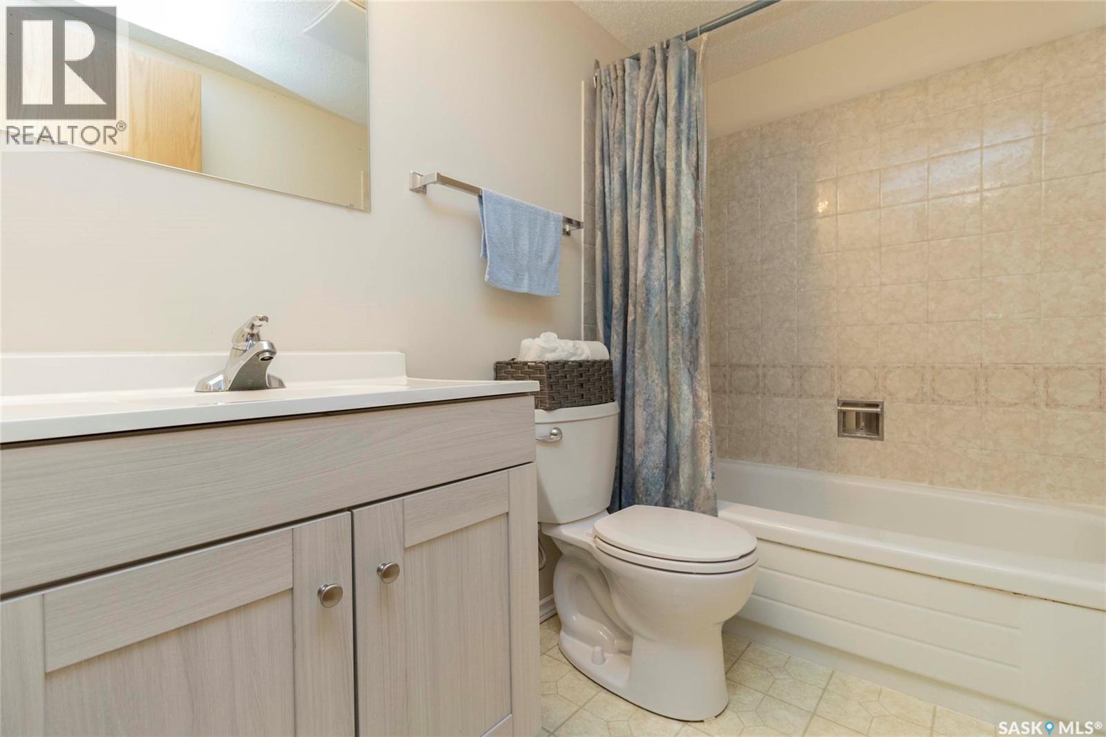#111 425 115th STREET E - 17