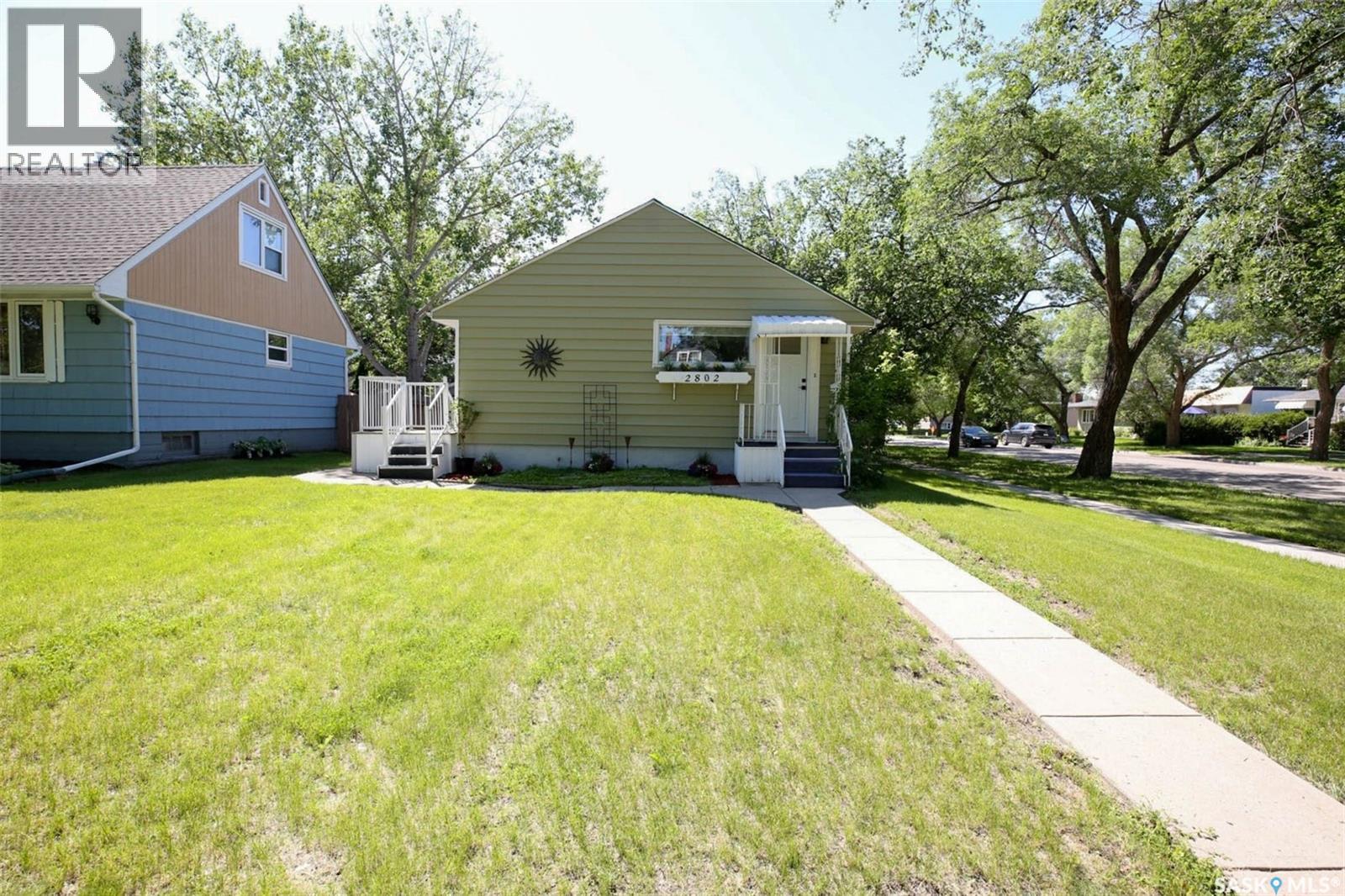 2802 McTavish STREET - 3