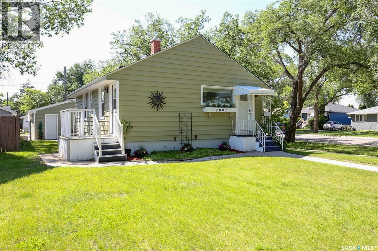 2802 McTavish STREET - 4