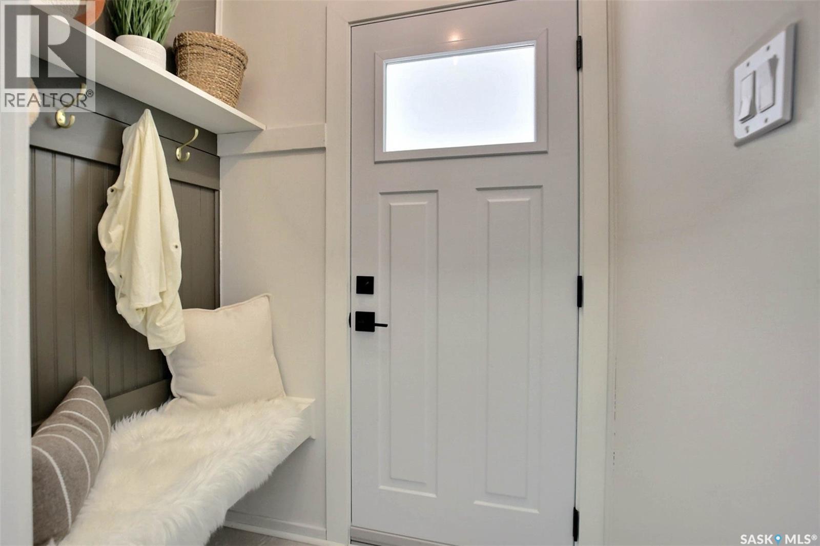 2802 McTavish STREET - 5