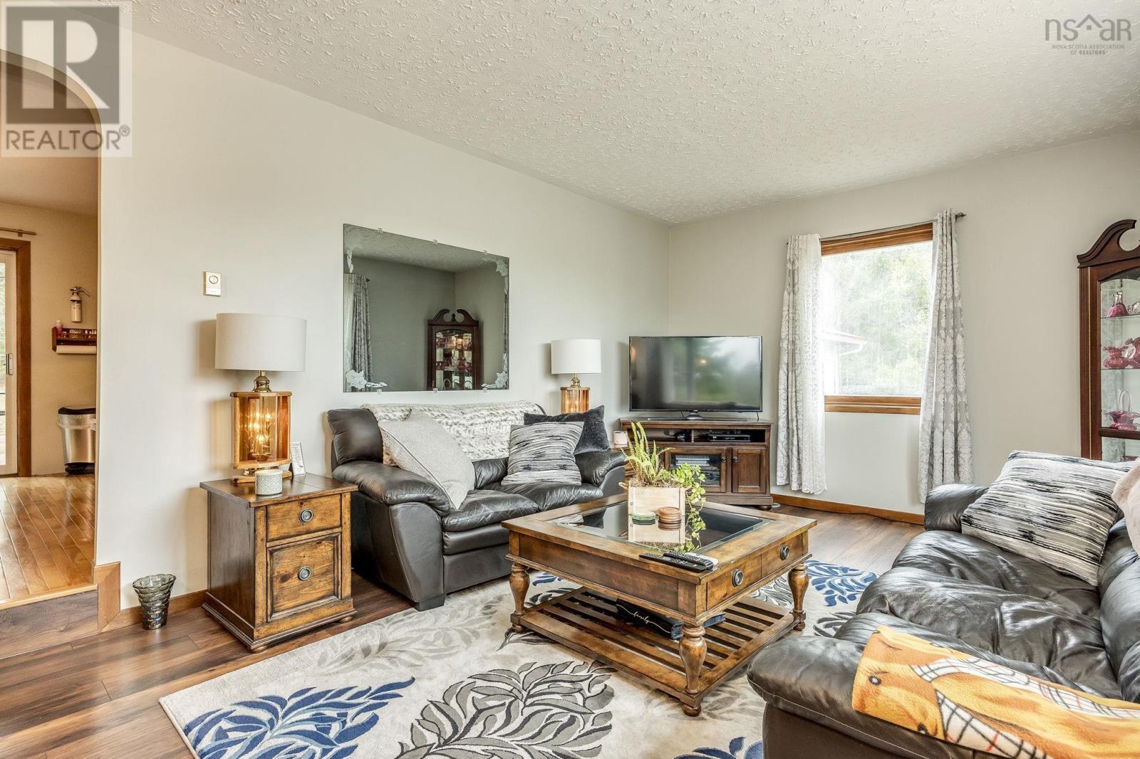1353 Highway 1 - 10
