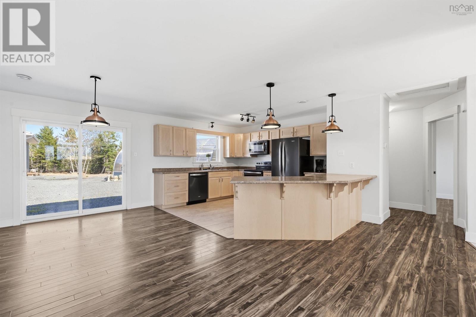 281 Heselton Drive - 2