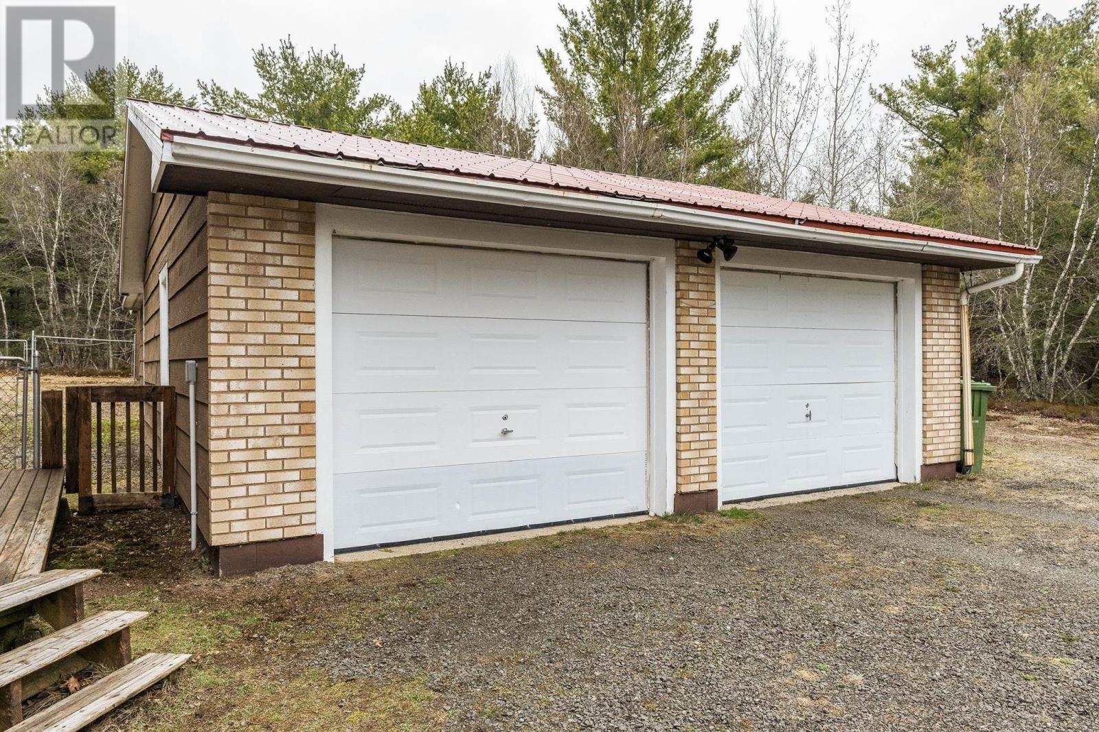 1353 Highway 1 - 37